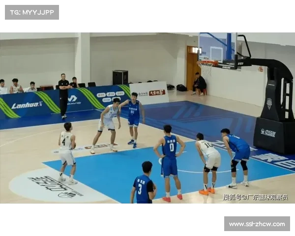 刘玄昱签约广东宏远,15岁潜力前锋加盟引发青训体系关注 刘玄昱签约广东宏远,15岁潜力前锋加盟引发青训体系关注